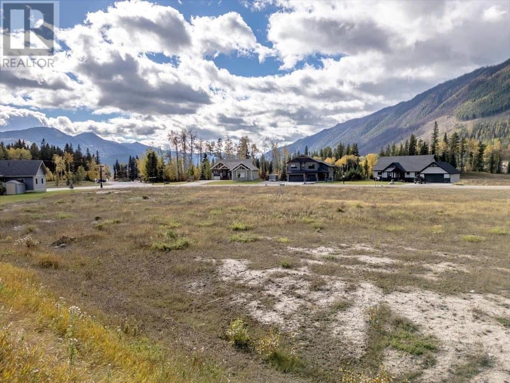2107 WHISKEY JACK Drive, Sparwood