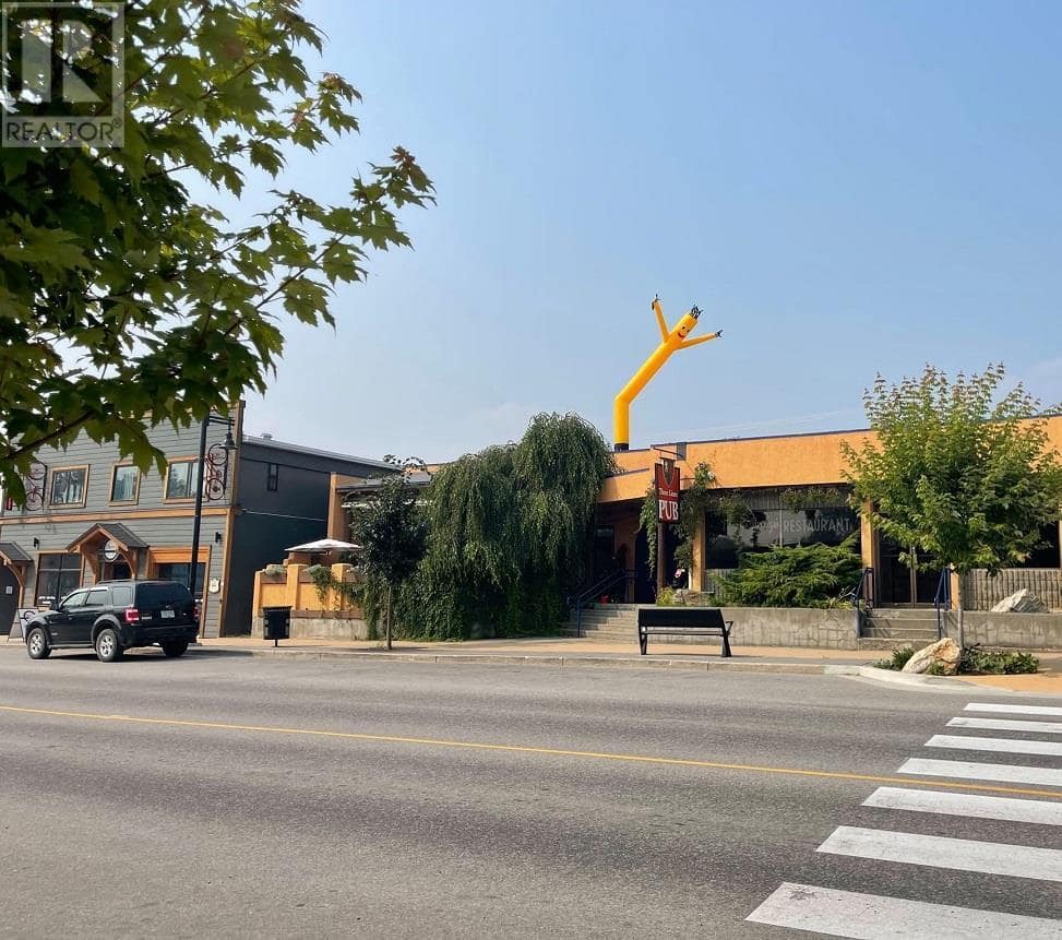 401 Broadway Street, Nakusp