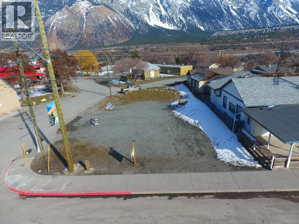 818 MAIN Street, Lillooet