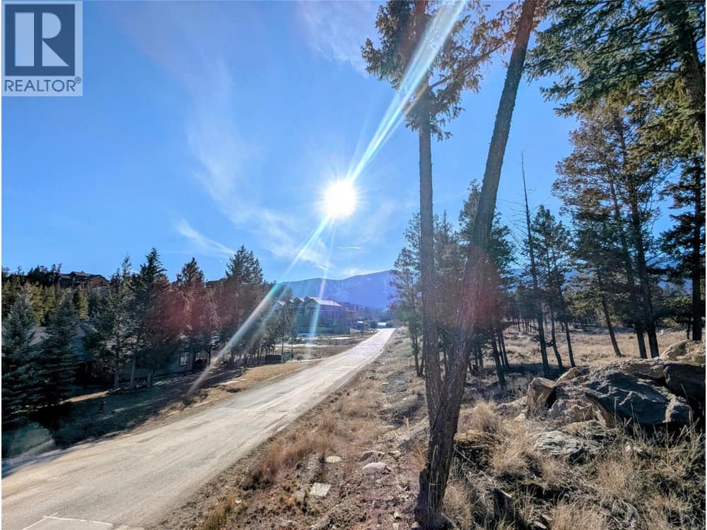 2476 CASTLESTONE Drive, Invermere