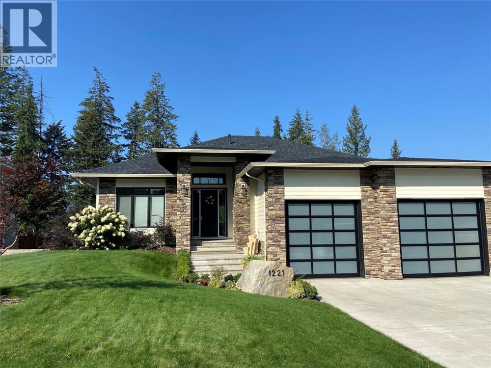 1221 23 Street SE, Salmon Arm