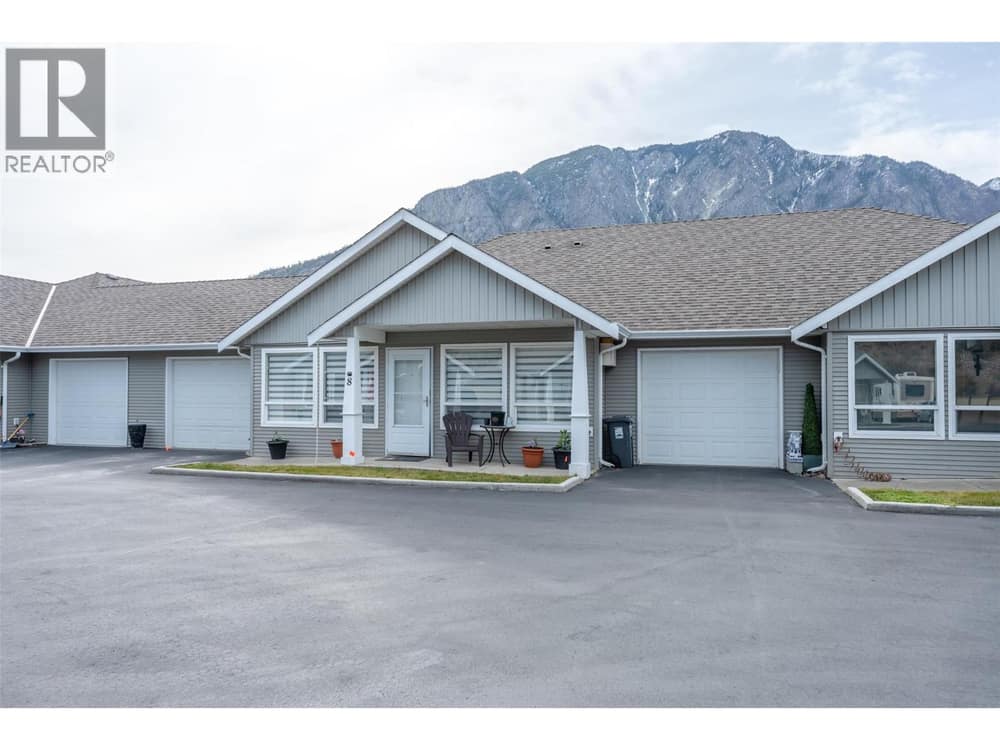 601 9th Street Unit# 8, Keremeos