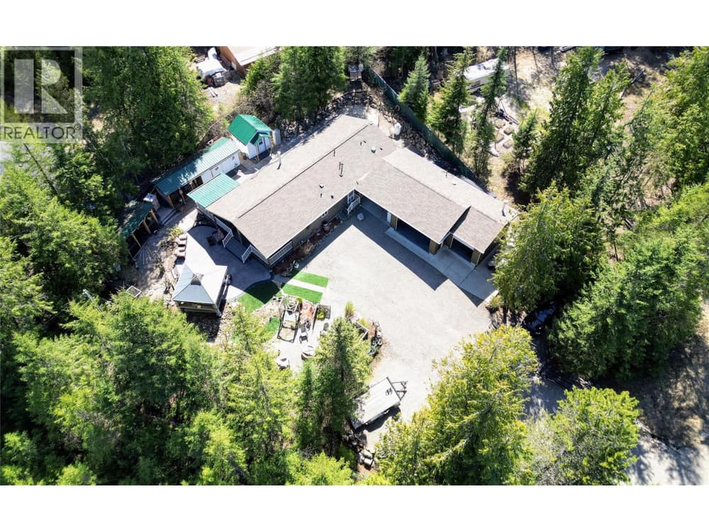 1601 BEECH Road, Christina Lake