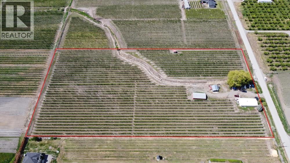 696 Lowe Drive, Cawston
