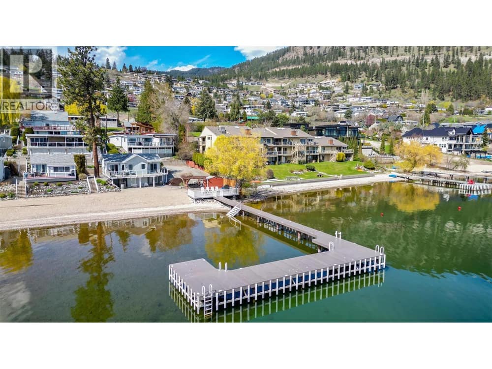 Crystal clear waters where wonderful family memories are made.