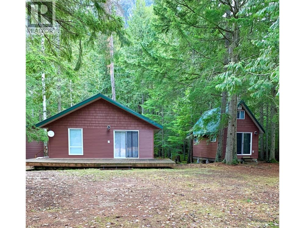 3848 ROCK ISLAND Road, Nakusp