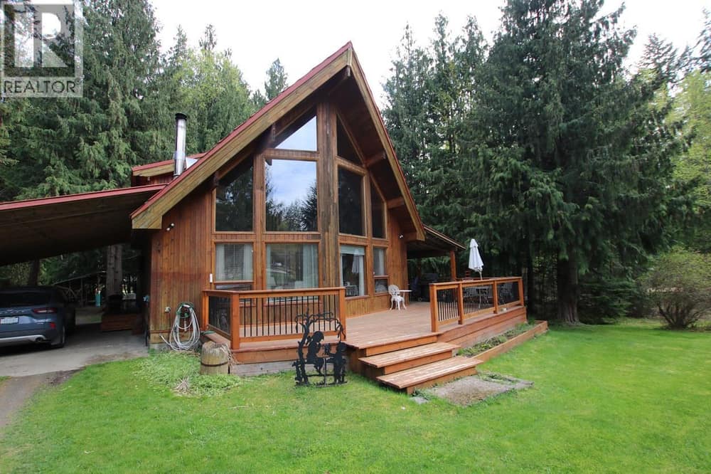432 Bayles Road, Nakusp