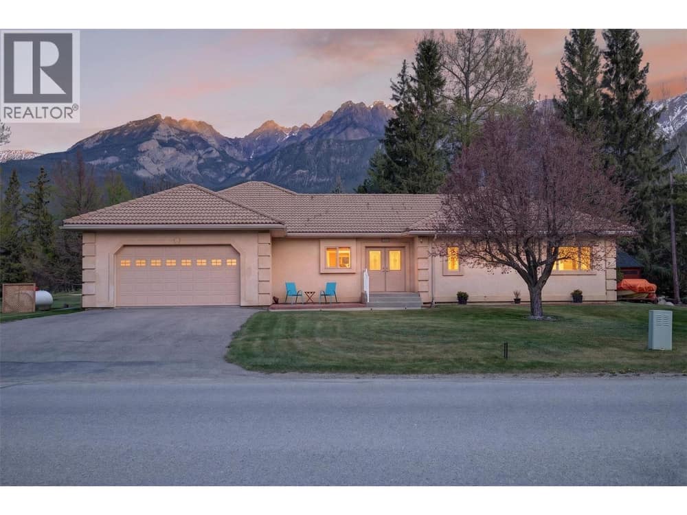 5102 Riverside Drive, Fairmont Hot Springs