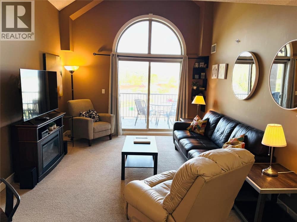 Vaulted ceiling