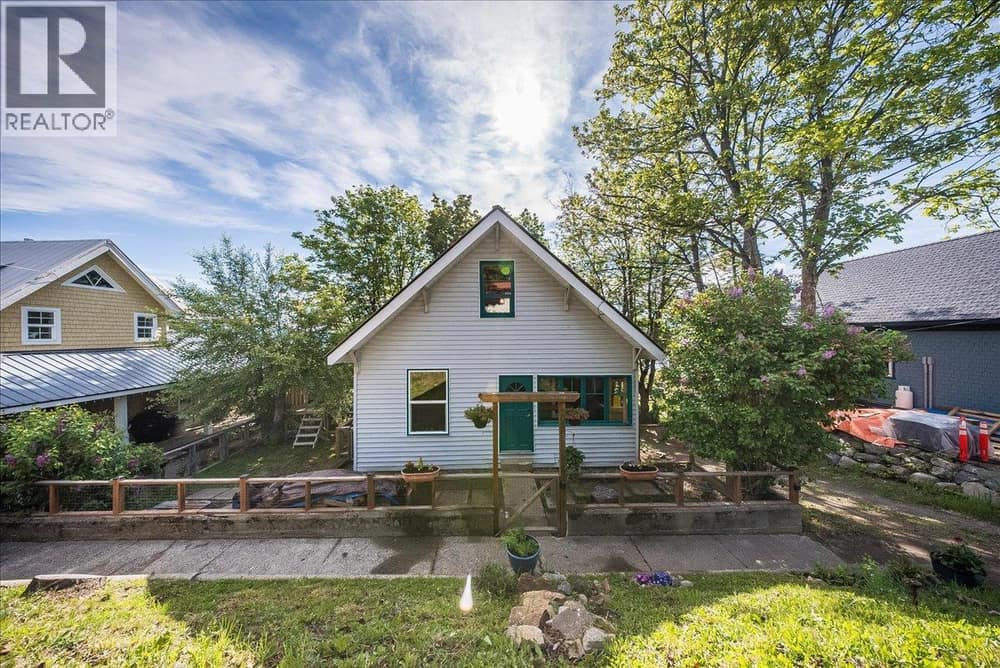 2050 Georgia Street, Rossland