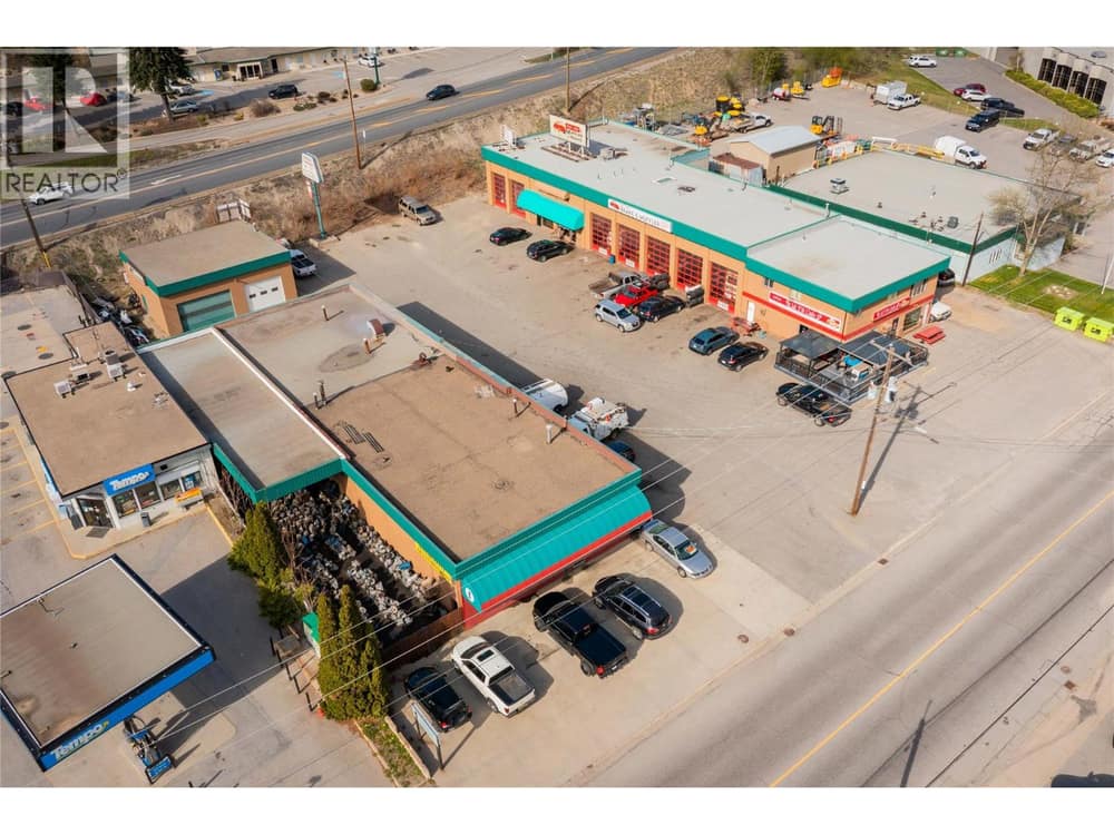 2865 B and 2929 Highway Drive, Trail