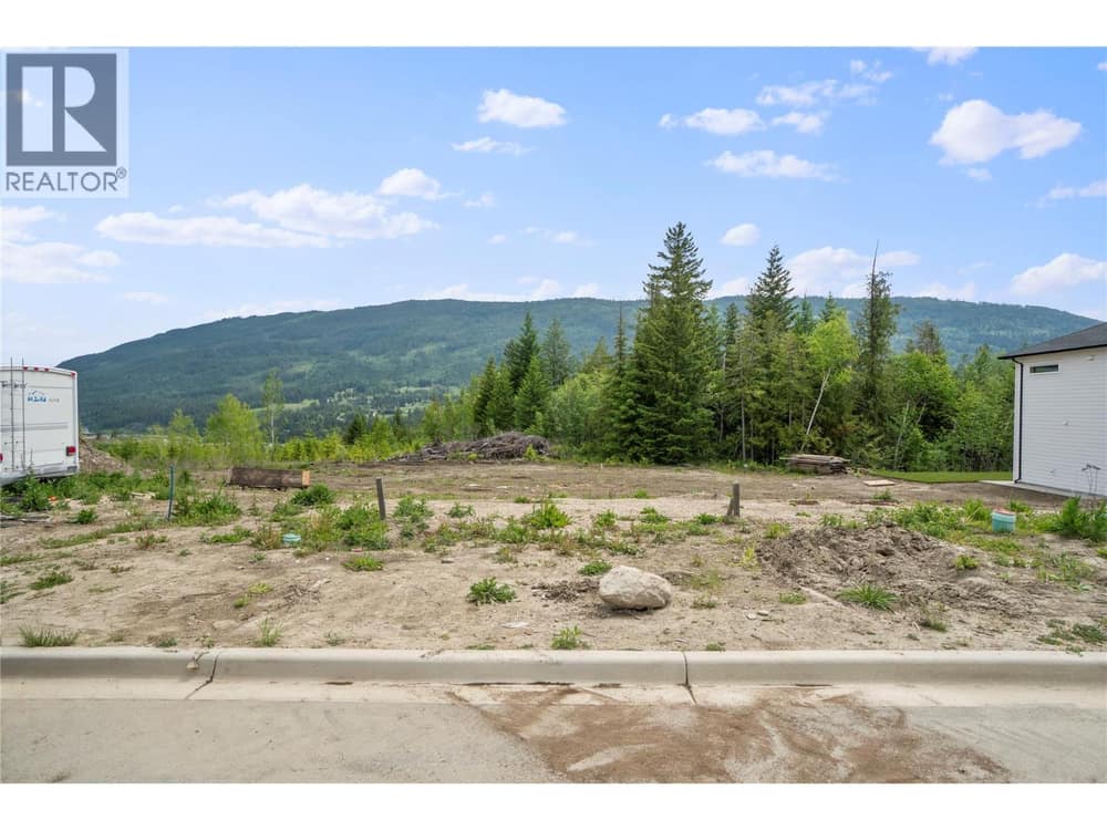 6820 42 Street NE, Salmon Arm
