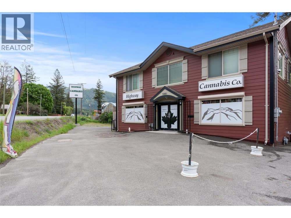 5661 97 Highway, Falkland
