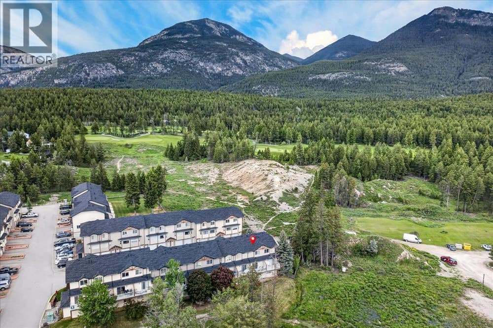 200 BLACK FOREST Trail Unit# 702, Invermere