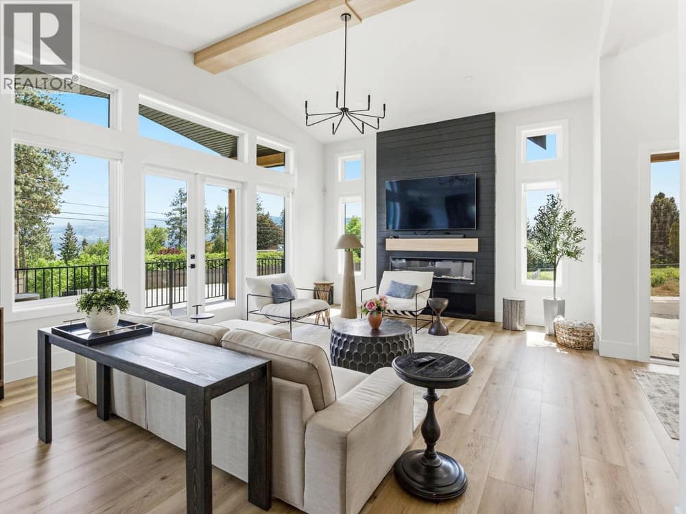 1032 Oak Barrel Lane, West Kelowna