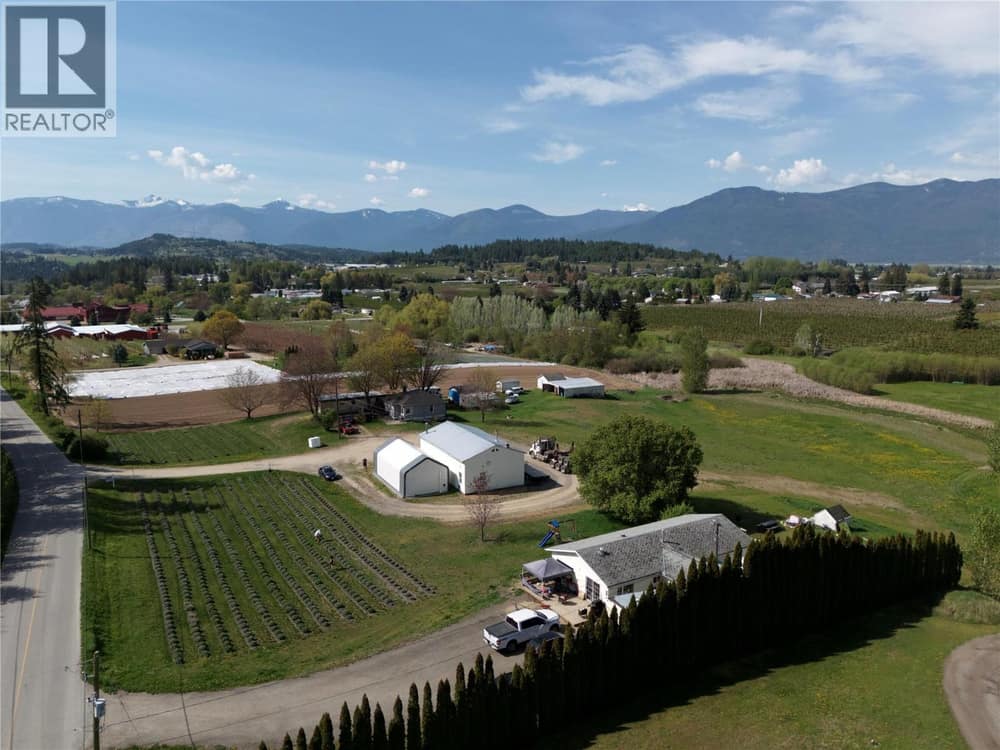 105 36 Avenue, Erickson