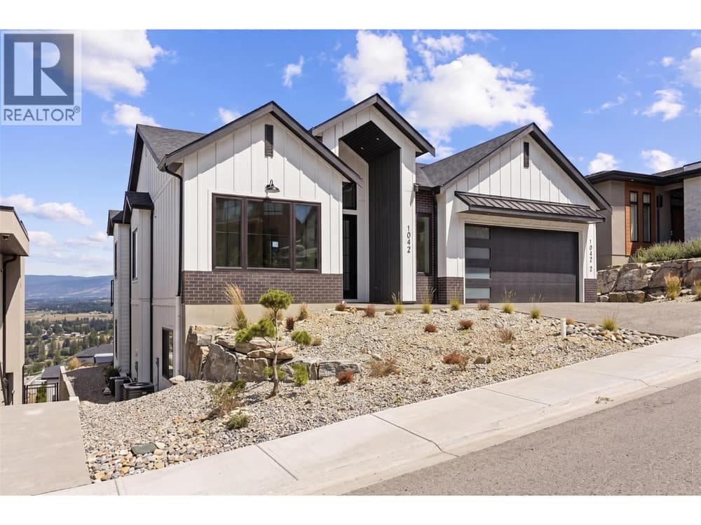 1042 Emslie Street, Kelowna
