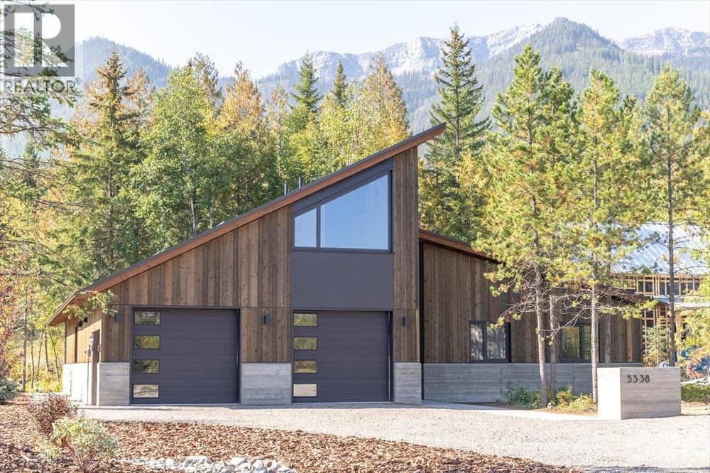 5538 Currie Bowl Way, Fernie