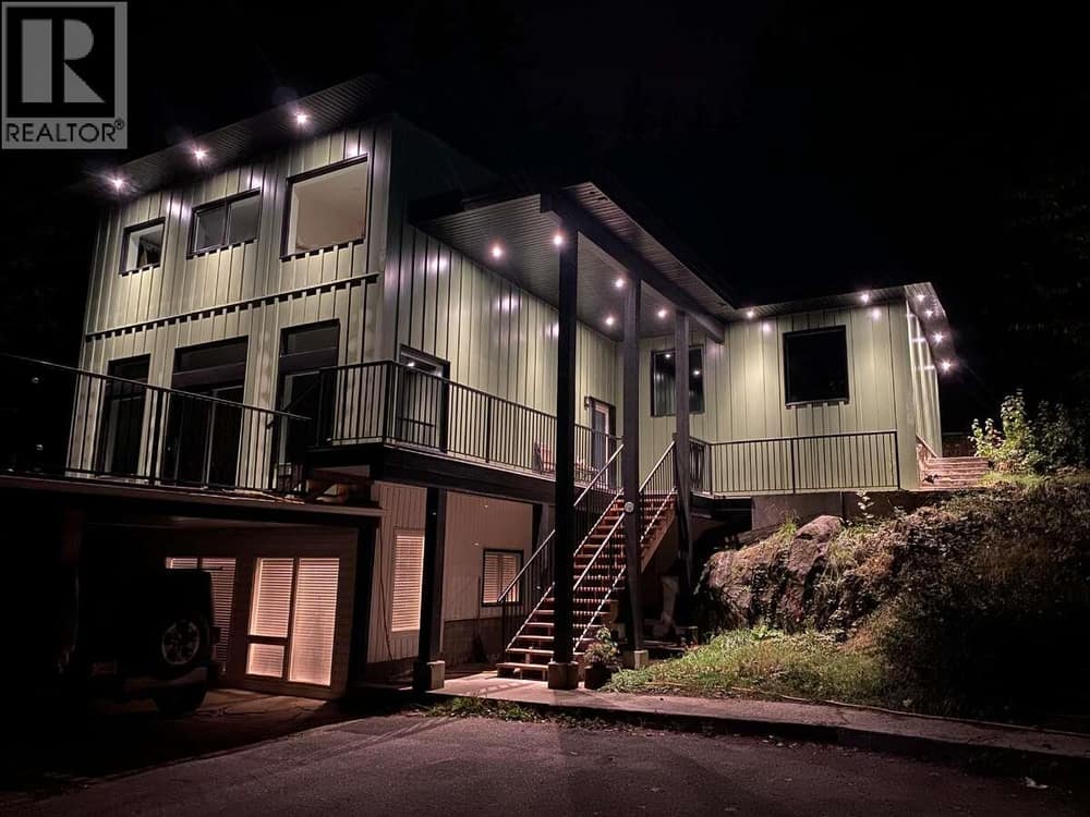 588 Alpine Lane E, Revelstoke