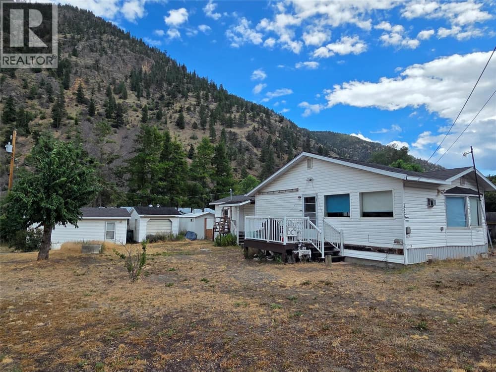 1529 Main Street, Keremeos