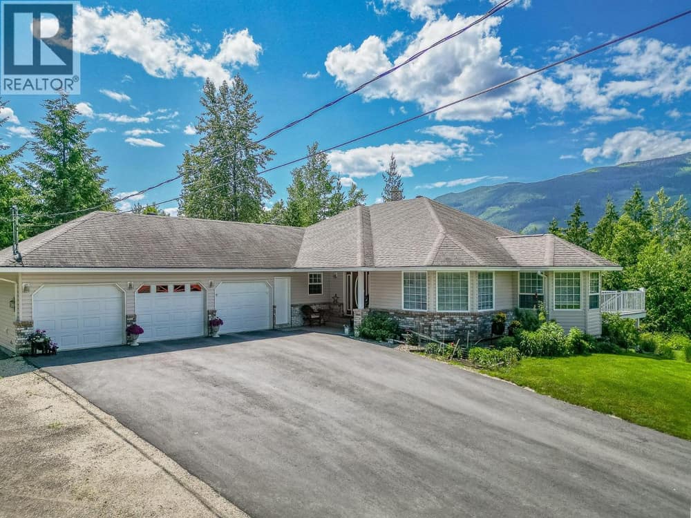 4340 Sederberg Road, Malakwa