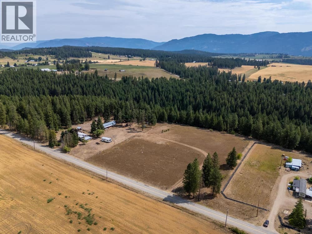 4768 Schubert Road, Spallumcheen