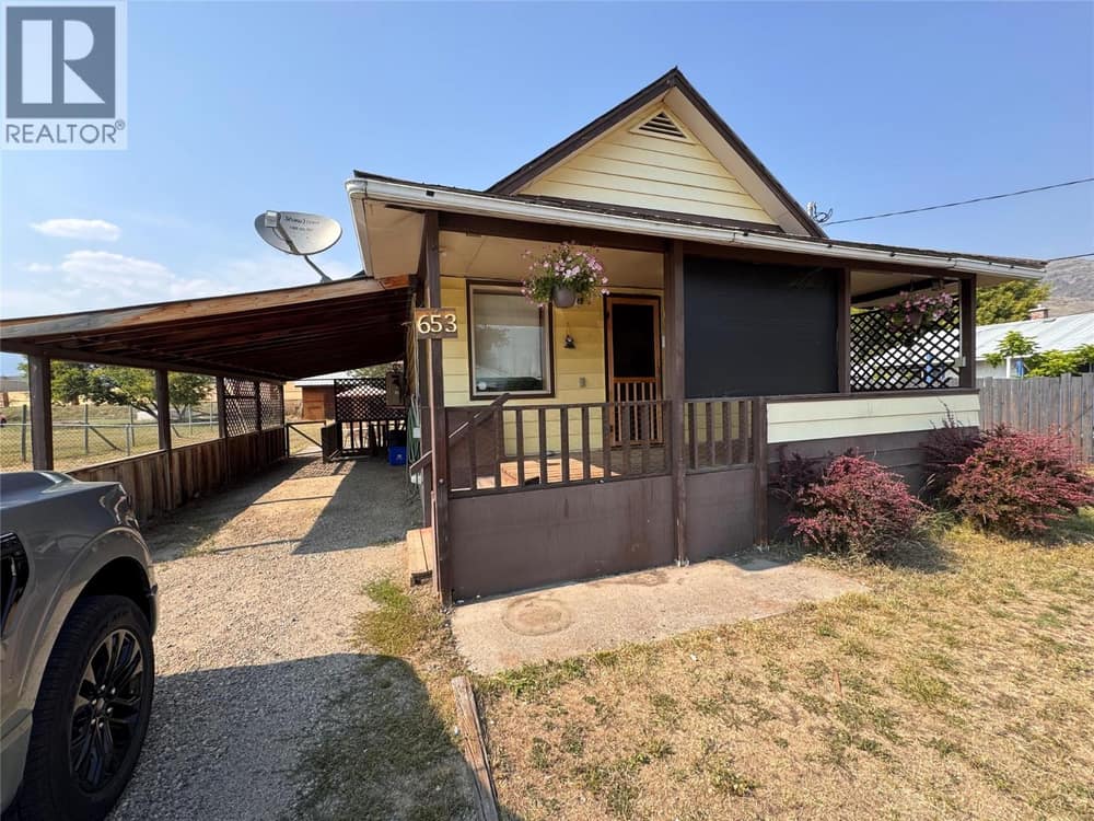 653 65th Avenue, Grand Forks