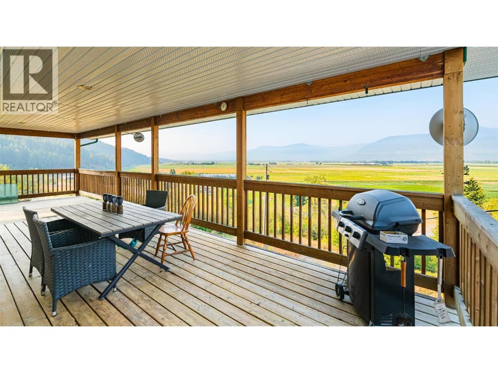 4840 Lower Wynndel Road, Wynndel