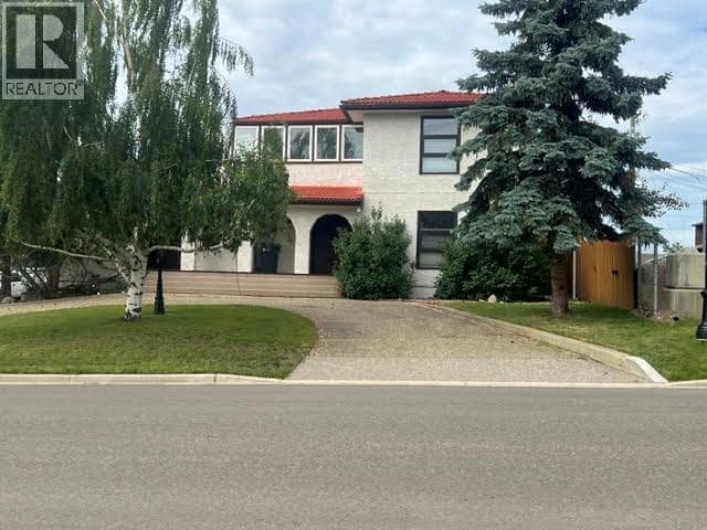 808 96 Avenue, Dawson Creek