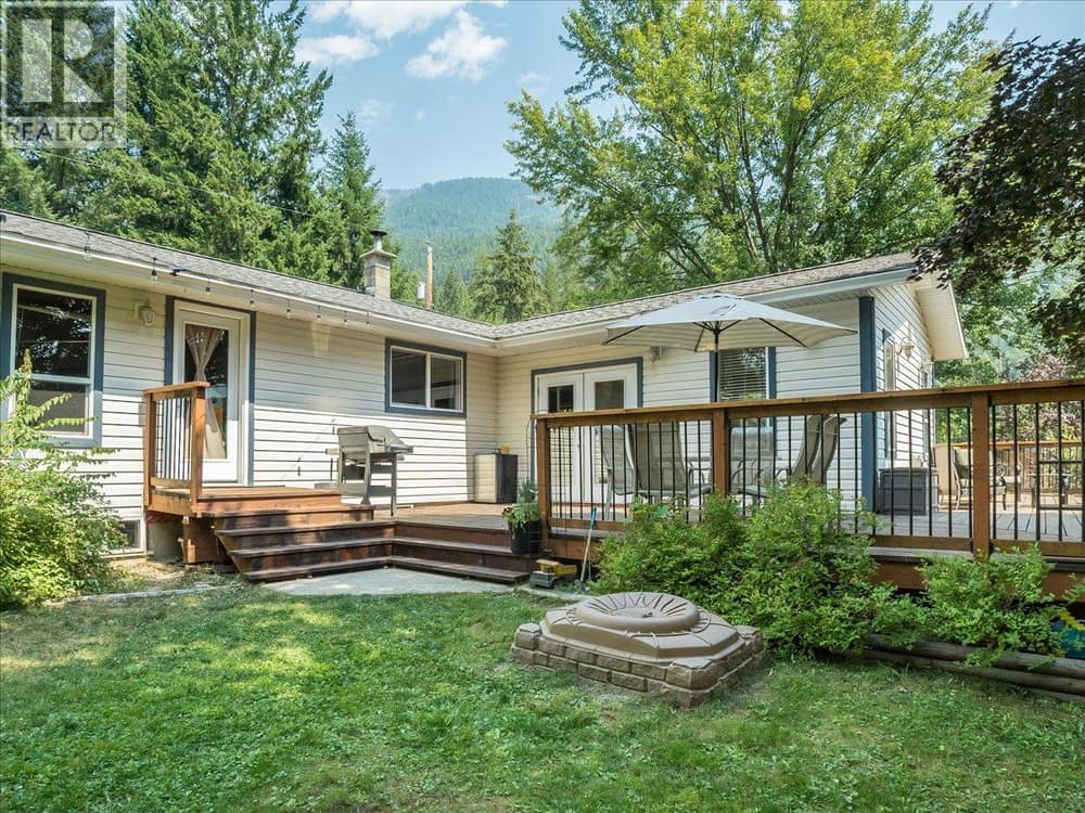 2451 Cunningham Road, Slocan Park