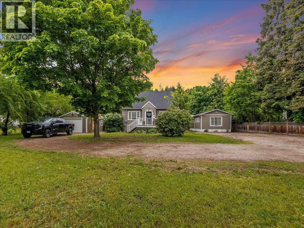 2116 Columbia Avenue, Castlegar