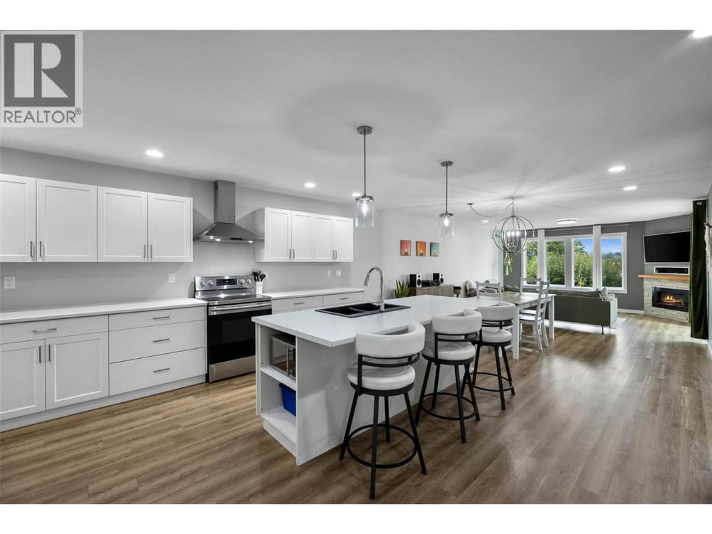 668 LYNE Road, Kamloops