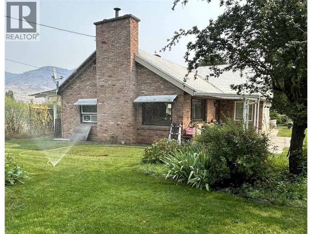 5620 Kenmore Road, Grand Forks