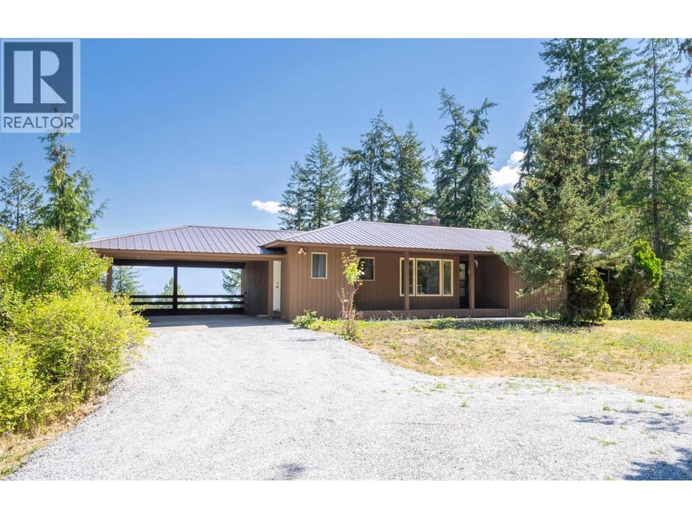 4358 Chamberlaine Road, Spallumcheen