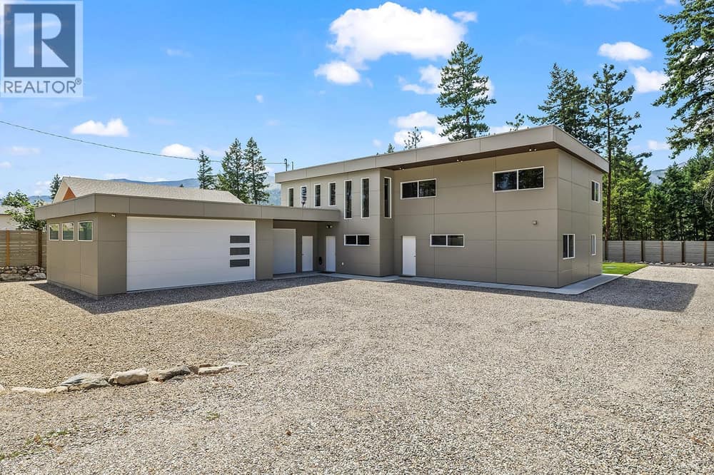847 sqft heated and cooled garage
