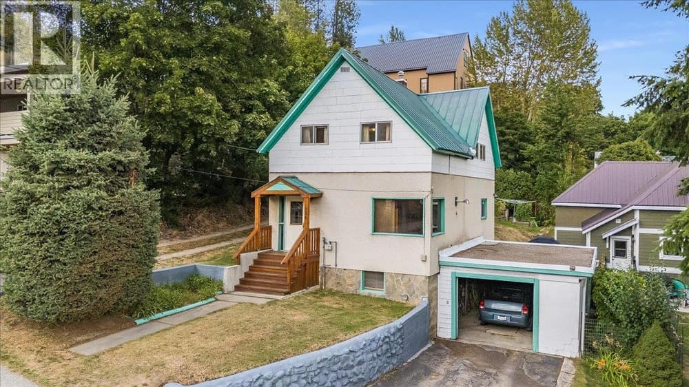 1924 Davis Street, Rossland