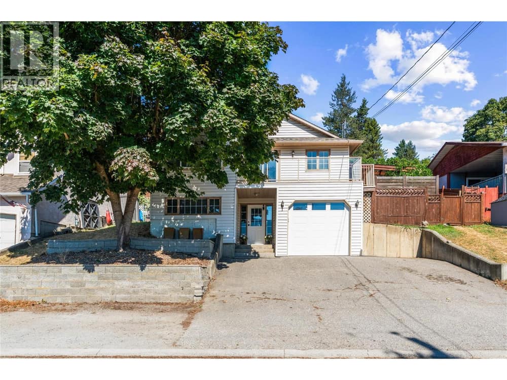 1908 Grandview Avenue, Lumby