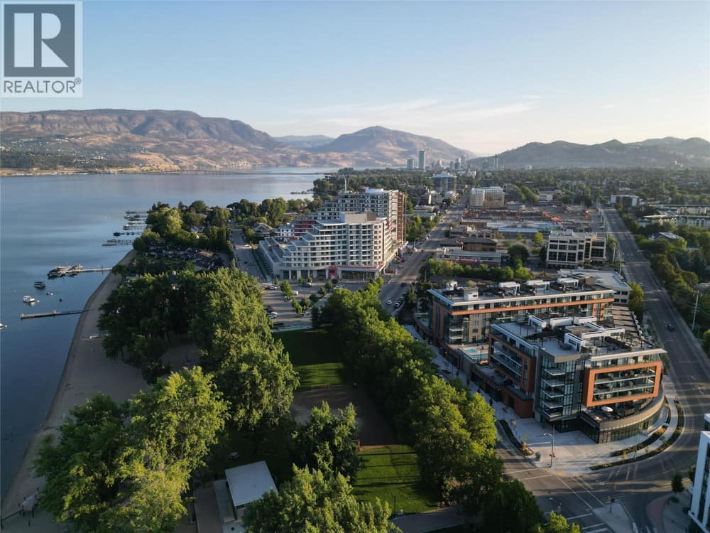 3413 Lakeshore Road, Kelowna