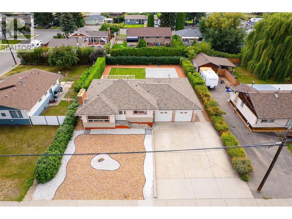 2176 Merritt Avenue, Merritt