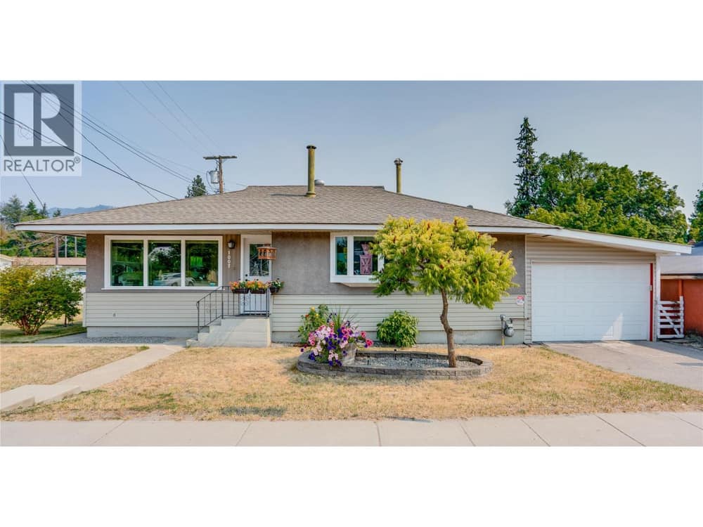Welcome to 1007 George Street in Enderby!
