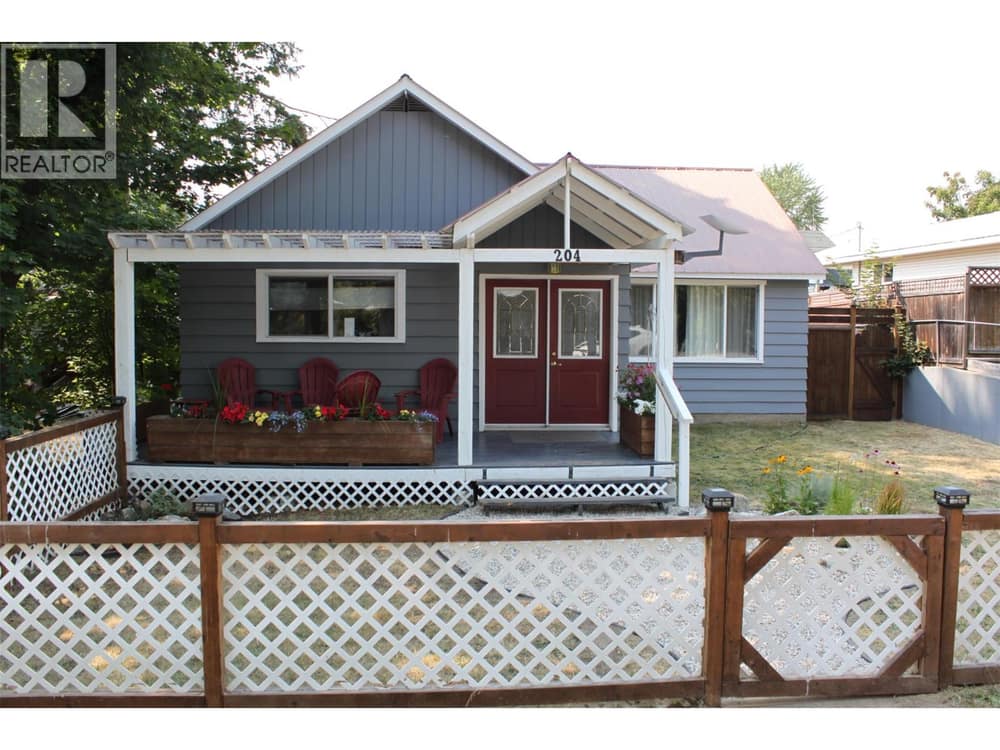 204A 5th Avenue NW, Nakusp