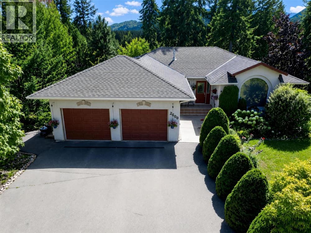 2600 Fairway Place, Blind Bay