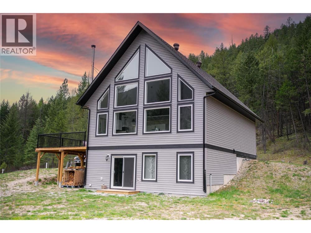 4165 93 Highway, Grasmere