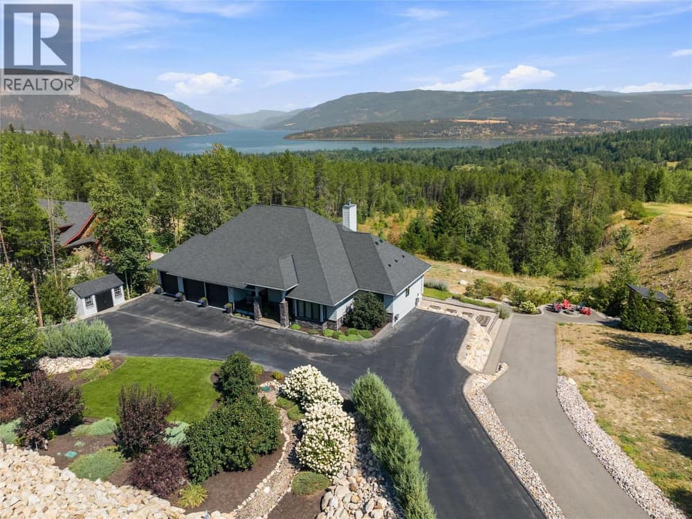 4680 56 Street NW, Salmon Arm