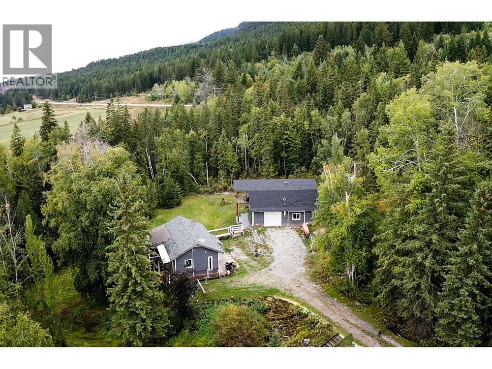 2529 95 Highway, Brisco