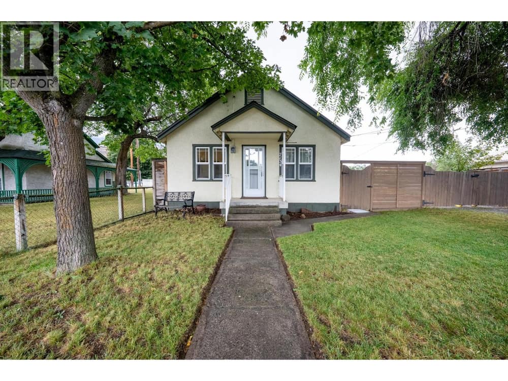 7134 2nd Street, Grand Forks