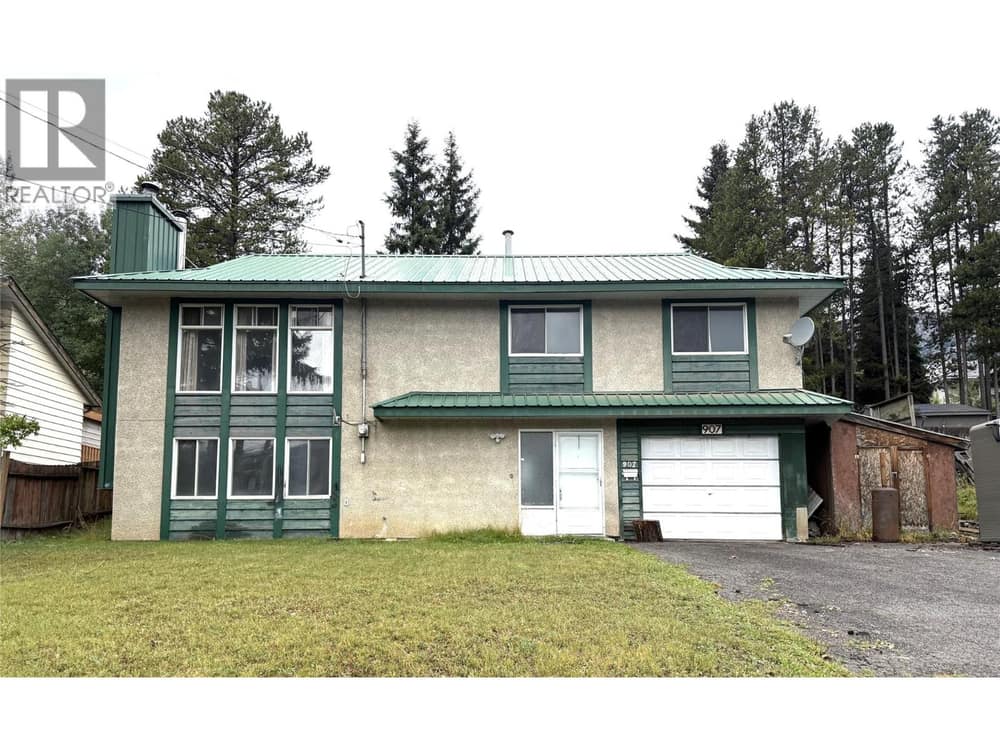 907 Alpine Way, Elkford