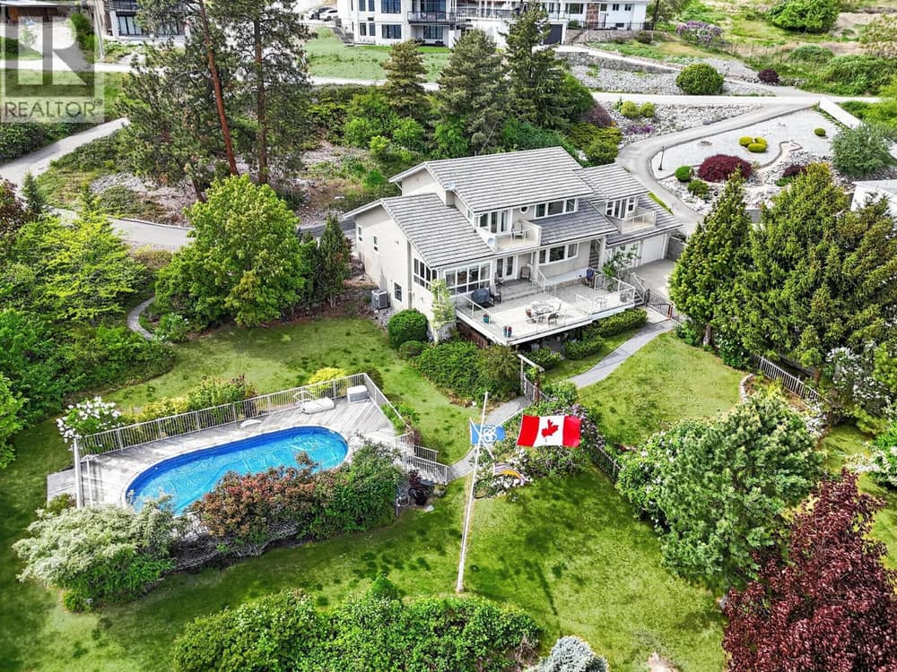 6226 Heighway Lane, Peachland