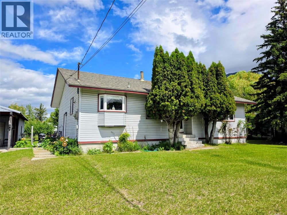 4771 Burns Avenue, Canal Flats