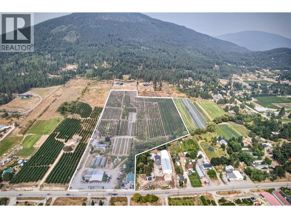 3016 Highway 3, Creston